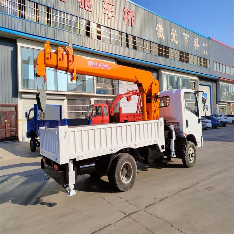 隰县三轮随车吊定制 农用改装机自备吊中瑞长期出售